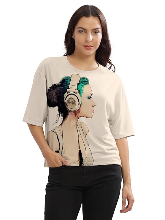 Soft cotton women's t-shirt with sleeves and neckline neck.